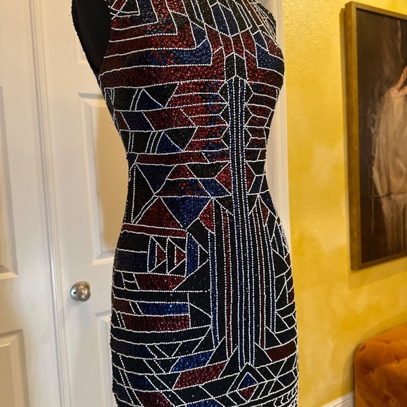 Formal dress - Picture 4 of 16